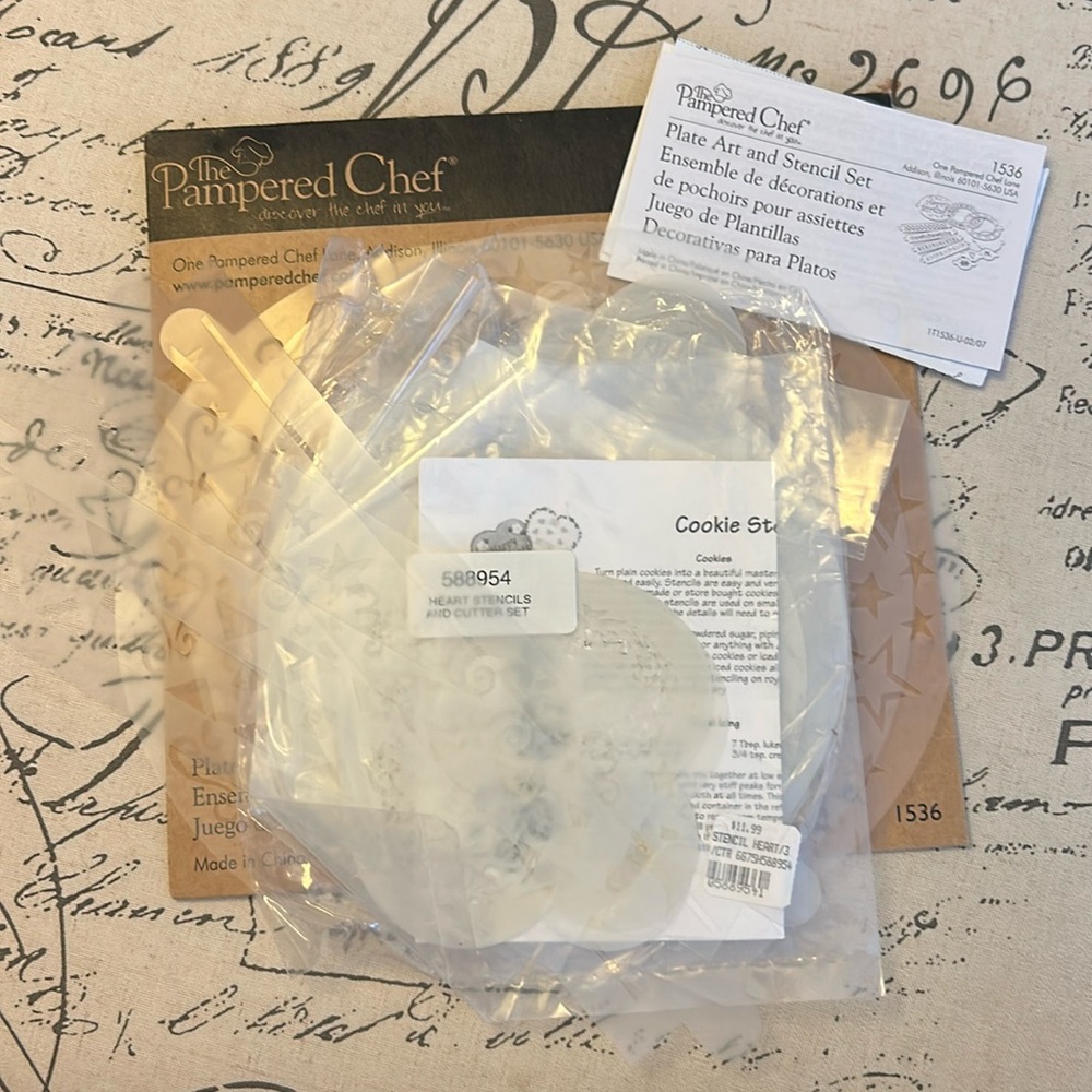 The Pampered Chef Plate Art and Stencil Set #1536, + Extra Stencils Bundle! - Picture 3 of 16